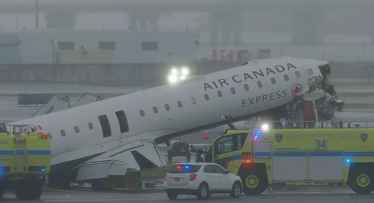 Pilot, Copilot Killed as Air Canada Jet Strikes Fire Truck at LaGuardia Airport