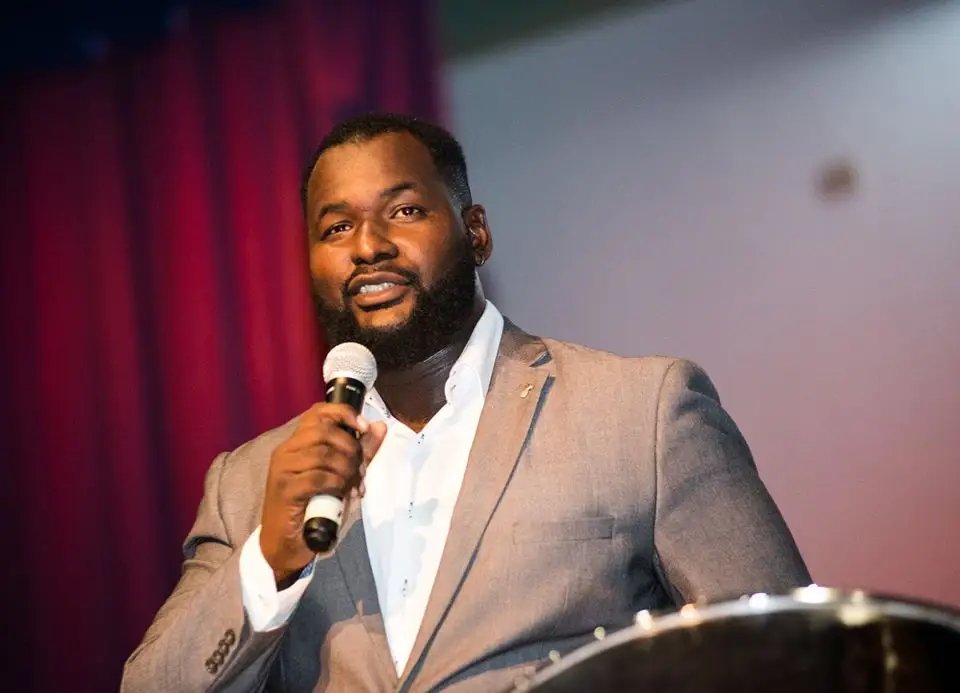 Culture Director Calls on Politicians to Hire Local Artists Over AI for Election Campaigns